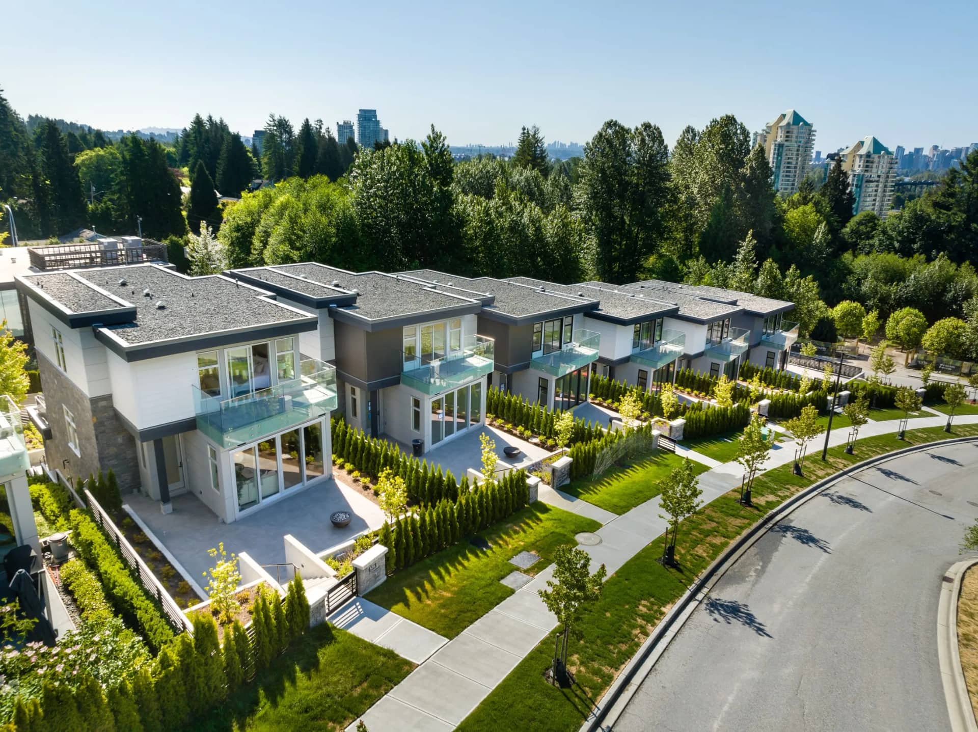 Evelyn at Forest's Edge 3 and 4 - Condos & Townhomes exterior in West Vancouver