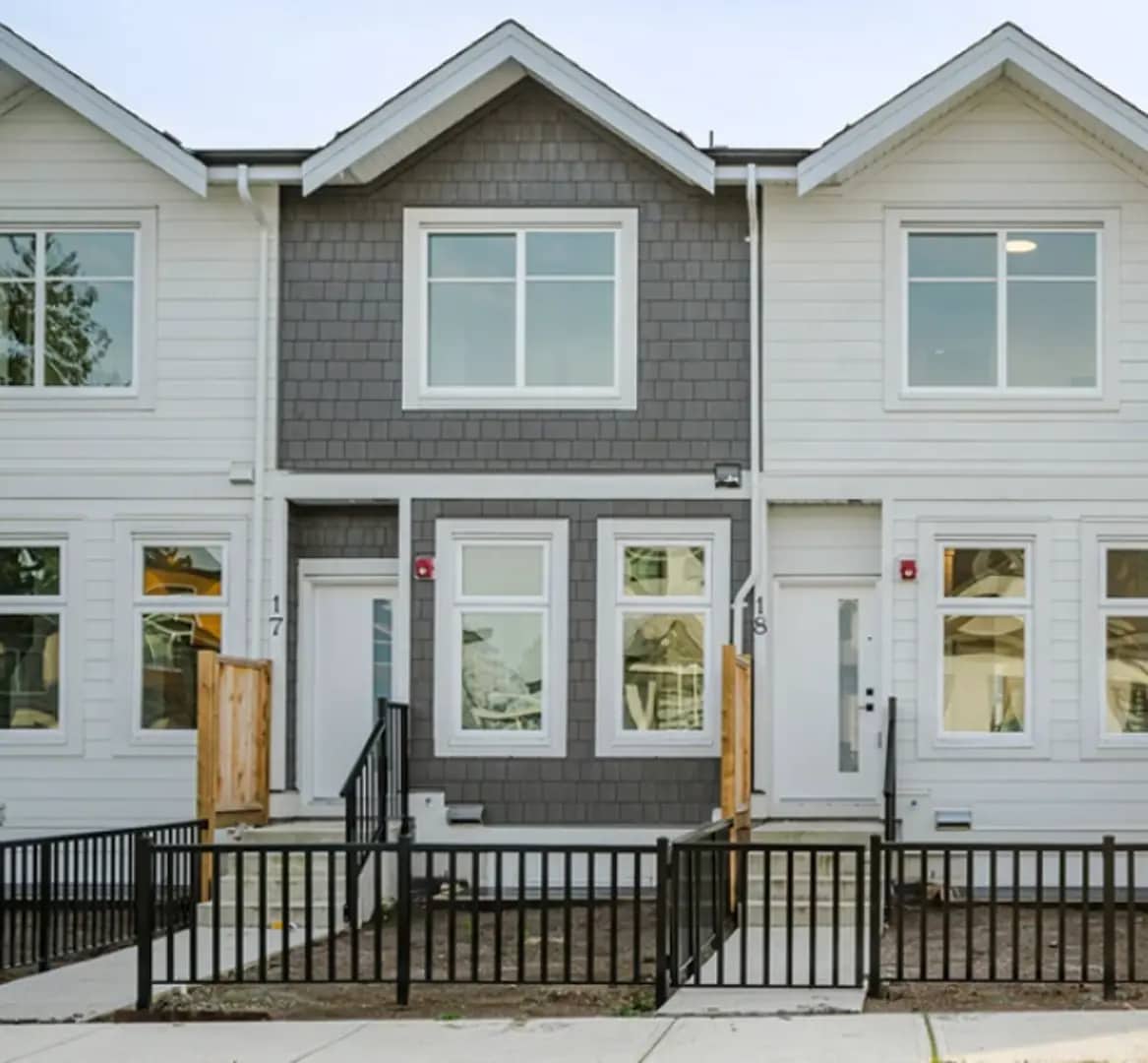 Center 128, Surrey
